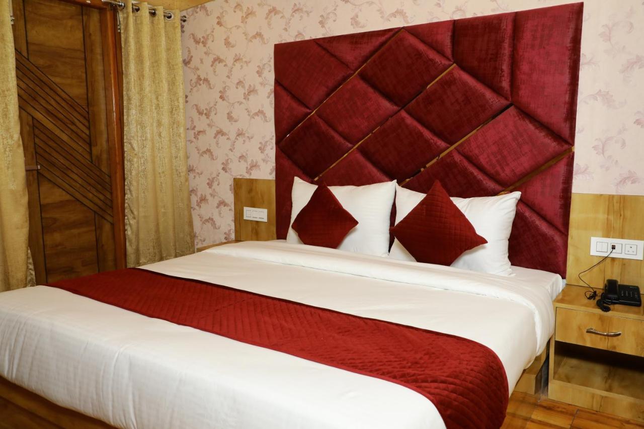 Dee Ess Residency Bed and Breakfast Shimla Exteriör bild